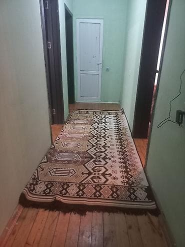 sarayda heyet evleri bugun: 3 otaqlı, 2 kv. m, Orta təmir — 10