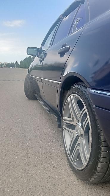 Mercedes-Benz C-sinfi sedan - Kuzov: 4 qapılı sedan, tünd mavi rəng - — 9