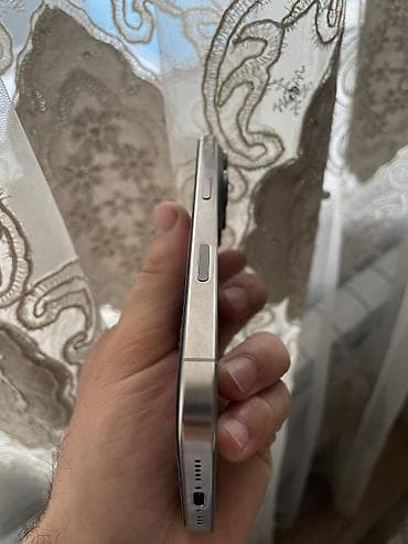 iphoneler: IPhone 16 Pro, 256 GB, Natural Titanium — 4
