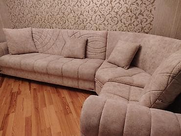 işlənmiş qarderob: Künc divan, İşlənmiş, Parça — 1