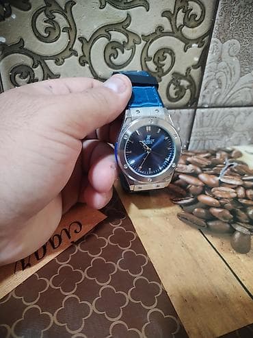 herbi saat: Yeni, Qol saatı, Hublot, rəng - Mavi — 1