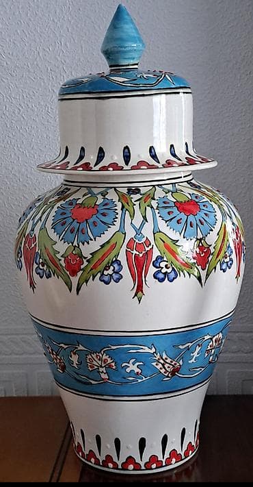 xurustal guldan: Bir vaza, Keramika — 1