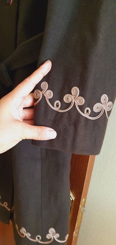 qadınlar üçün təbii dublyonkalar: Palto 40 razmer. yaxwi veziyyetde — 2