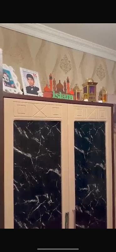 madeyra paltar dolabi: İşlənmiş, 2 qapılı, Qəhvəyi, Digər material, Açılan, Düz dolab — 2