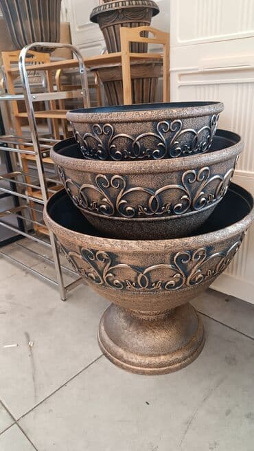 Boşqablar: Dibçək – Klassik Dizayn Qiymətlər: N1 – 18 AZN N2 – 37 AZN N3 – 50 — 8