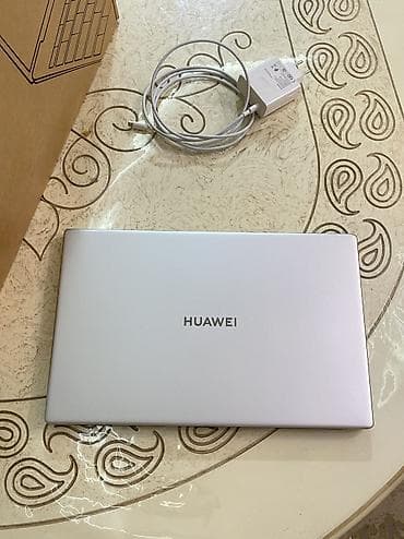 Samsung: Intel Core i5, 8 GB, 15.6 " — 7