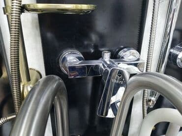 hamam ucun krant: VARTE duş qarışdırıcısı - Divara quraşdırılan, xrom örtüklü — 1