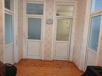 dikt ölçüləri: 4 ədəd plastik qapı satılır Ölçü: 2.50 × 90 1 ədəd: 75 manat Əlaqə — 2