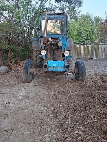 opel astra haş: Kənd təsərrüfatı üçün mavi rəngli tək kabinəli traktor — 1