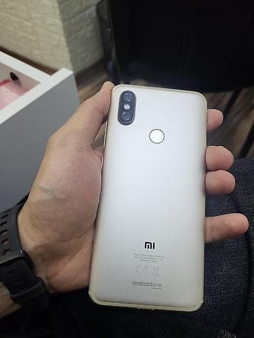 Xiaomi Mi A2, 32 GB, rəng - Qızılı, 
 İki sim kartlı