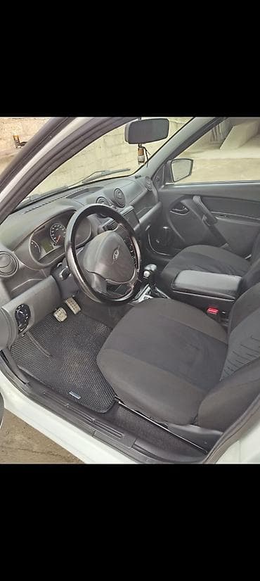 volkswagen passat b6: VAZ (LADA) Granta: 1.6 l | 2012 il 310000 km Sedan — 9