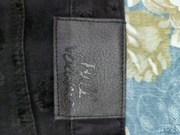 cins inəklərin satışı: Qara cins şalvar yeni geyinilmeyib endrimle 7 AZN 
M.L — 5