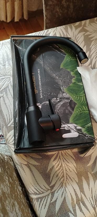 Mətbəx üçün qara rəngli kran və divar tipli aspirator dəsti - Kran