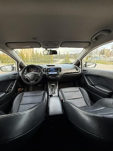 190 maşın: Kia K3: 1.6 l | 2014 il Sedan — 9