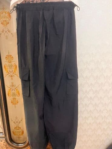 Yeni. etiketli. Qara rəngli unisex cargo şalvar yumşaq material — 1