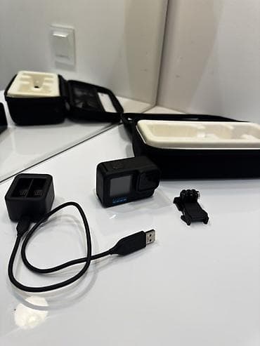 gopro hero 3: GoPro HERO10 Black aksion kamerası Xüsusiyyətlər: - Ön və arxa ekran — 4