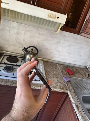 ipone x: IPhone X, 64 GB, Qara, Face ID — 7