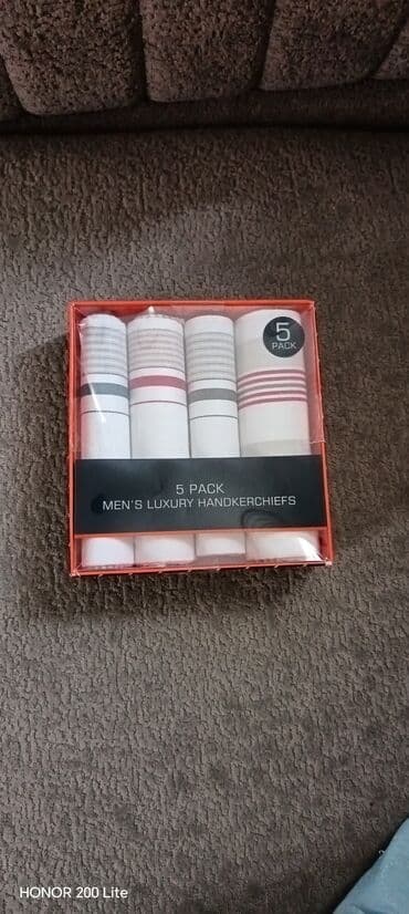 Məhsul: Kişilər üçün lüks dəsmal dəsti Paket: 4 eded Təsvir: -