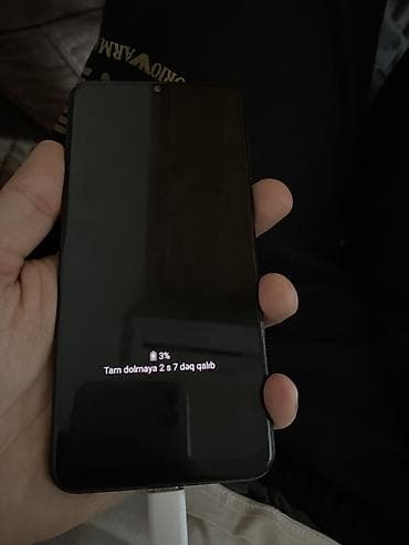 plestesen 4: Samsung Galaxy A50, 64 GB, Barmaq izi — 3