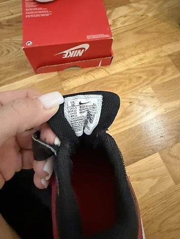 Krossovkalar: Nike original 
В идеальном состоянии
Размер 22
Цена 10 — 5