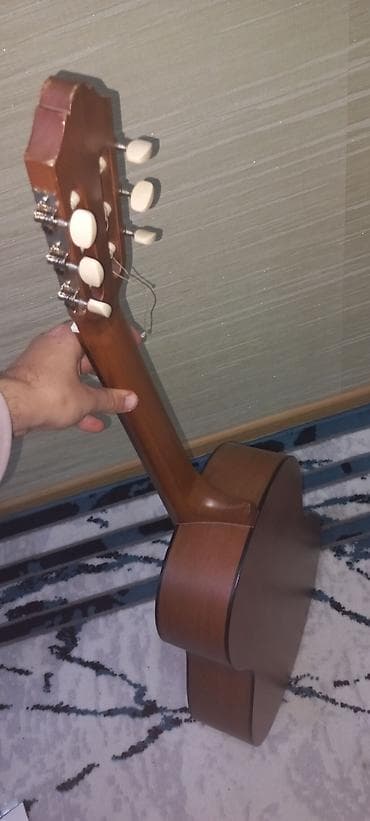 Гитары: Klassik akustik gitara orijinal yamaha c 40 - Korpus: tam ölçülü — 2