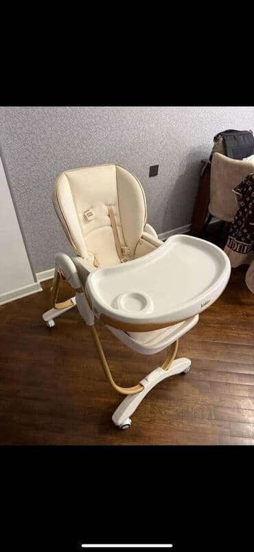 столик для кормления: Uşaq yemek masasi Hec bir qiriqi siniqi yoxdur Qiymet 40 azn Ünvan — 1