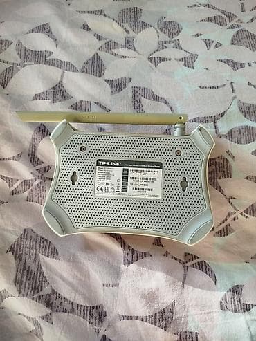 fi fa: TP-Link Wi‑Fi router - Model: TP-Link TL-WR841N (etiketdə göstərilir) — 5