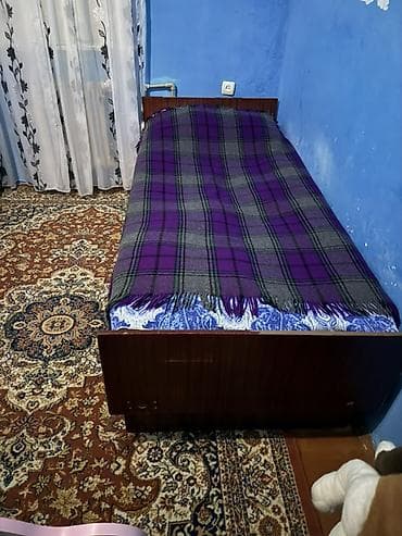 Кресла: Hamısı birlikdə 150 manat. Divan yaxşı deyil, ancaq diyərləri — 8