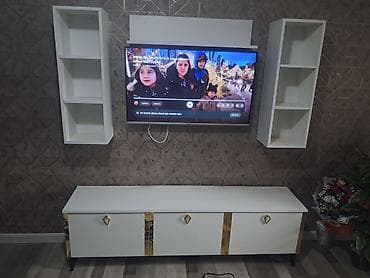 divar rengleri: Yeni, Düz TV altlığı, Polkalı, Laminat, Azərbaycan — 1