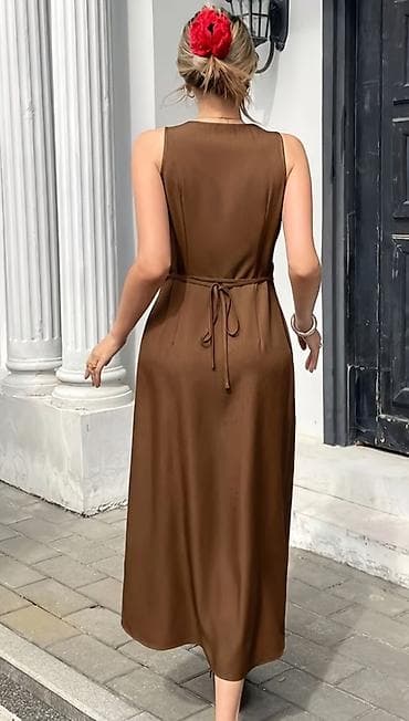 hicablı don: Qadınlar üçün qolsuz, düyməli midi don - Rəng: isti şokolad/qəhvəyi - — 3