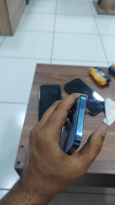 IPhone 13 Pro, 128 GB, Sierra Blue, Face ID — 4