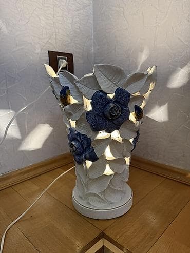 dekor isiq: Dekorativ masa lampası – keramika gövdə, yarpaq və gül ornamentləri - — 1