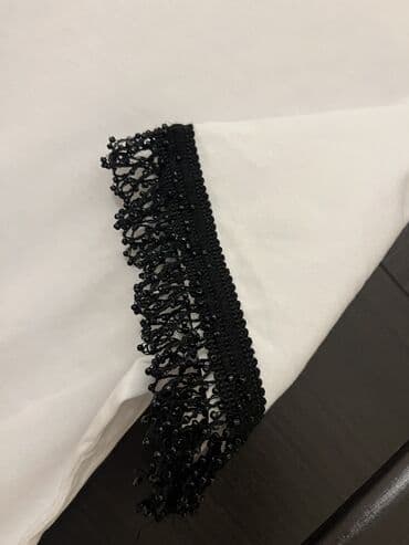 həşərat qovan aparat: Zara qolları muncuqlu tişört. ölçüsü m-dir S M razmere olur az — 5