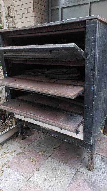 Restoran, kafe avadanlığı: Rus peçi 3 faza. Tam işləkdir.15 listi var. Tecili satilir. Qiymet 550 — 2