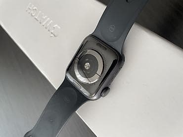 Smart saatlar: Apple Watch Series 5 40 mm (qara) – silikon Sport Band ilə — 3