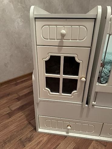 usaq bewiyi: Oğlan və qız üçün, İşlənmiş, Dördbucaq, Beşik, Dəst ilə, Matras ilə, Yellənmə mexanizm ilə — 4