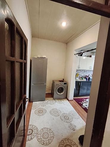 razın: Satilir:4 otaqlı mənzil heyet evi.Oz şexsi evimdir.3 yataq otagi,1 — 5