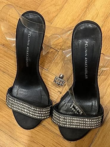 Ölçü: 37, rəng - Qara, Yeni