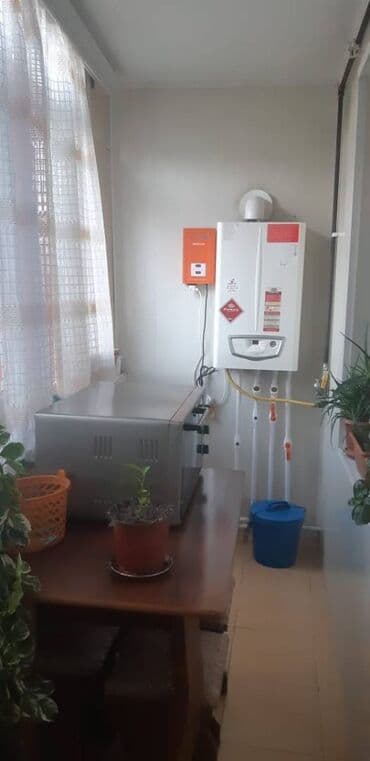 7 mikrorayon: Yeni Guneslide Ab masivində 9 mertebeli binanın 7-ci mərtəbəsində — 3