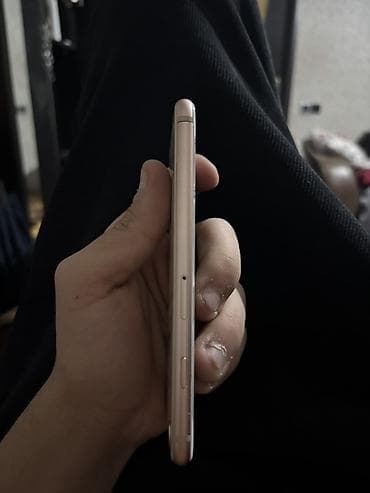 Аудиотехника: IPhone 8, 64 ГБ, Золотой, Битый, Отпечаток пальца — 1