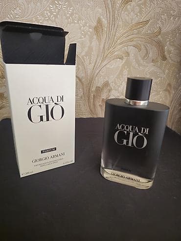 ubr: "Acqua di Giò Parfum" hədiyyə edilib. Qutusu açılıb və ətirin qoxusunu — 1