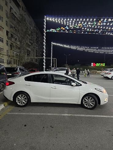 kia kupe: Kia Cerato: 1.6 l | 2014 il Sedan — 4