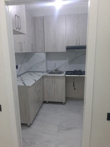 Ev AAAF parkda yerləşir 62 kv 2 otaqlı 2 ci mərtəbədə Ev isti poldur