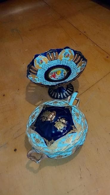 qapilar ucuz: Mavi-qızılı dekorlu porselen 3-luk dəst.2meyvə qabı 1 isti xörək qabı — 1