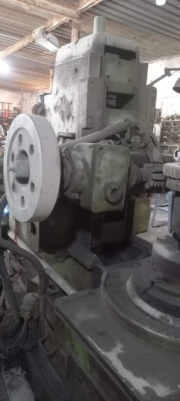 Avadanlıq: Dişli kəsən vernikəl (dişli çarx istehsalı üçün sürüşdürmə