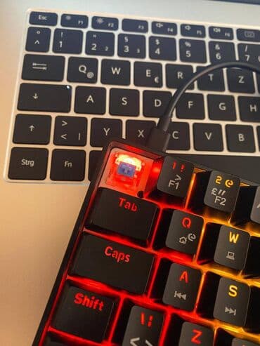 Masaüstü kompüterlər və iş stansiyaları: Qara Rəngli və RGB İşıqlı Mexaniki Klaviatura ✅ Blue Switch✅ 100% — 3