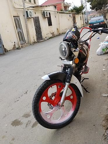 led: Modifikasiya olunmuş yol/off-road tipli motosiklet - Mühərrik: tək — 3