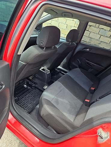 opel astra g sport: Opel Astra H hatchback – parlaq qırmızı rəngdə, 5 qapı. Texniki — 6
