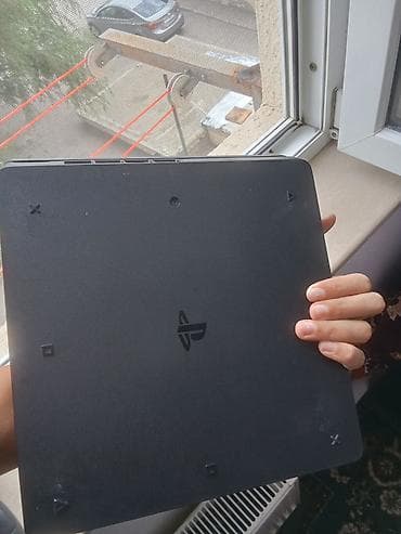 ps 4 orjinal: PlayStation 4 Slim oyun konsolu + 2 ədəd DualShock 4 idarəetmə pultu — 5
