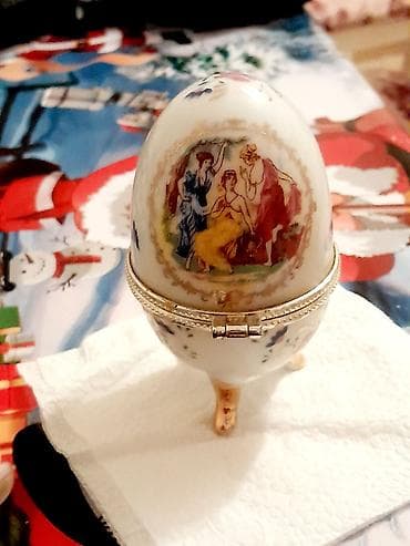 xalça naxışları: Porcelan yumurta formalı bijuter qutusu - Material: parlaq ağ — 2